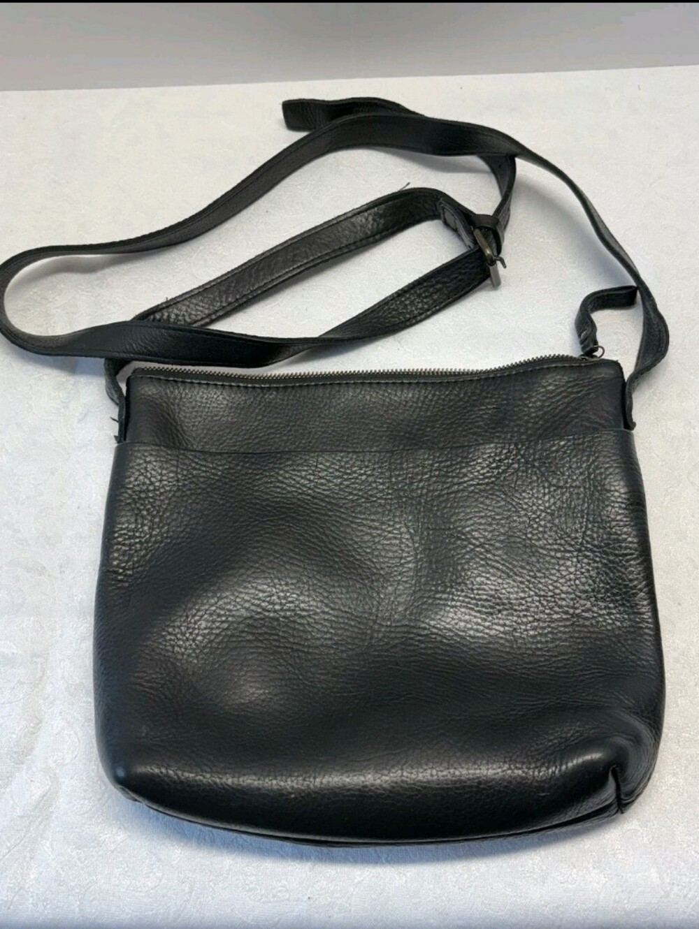 Duluth Trading Co Classic Black Leather Crossbody Bag Lifetime Leather